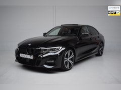 BMW 3-serie - 330i AUT8 M-SPORT ORG.NED / SCHUIFDAK / CAMERA / 19INCH / CARPLAY / HEAD-UP / SFEERVERLICH