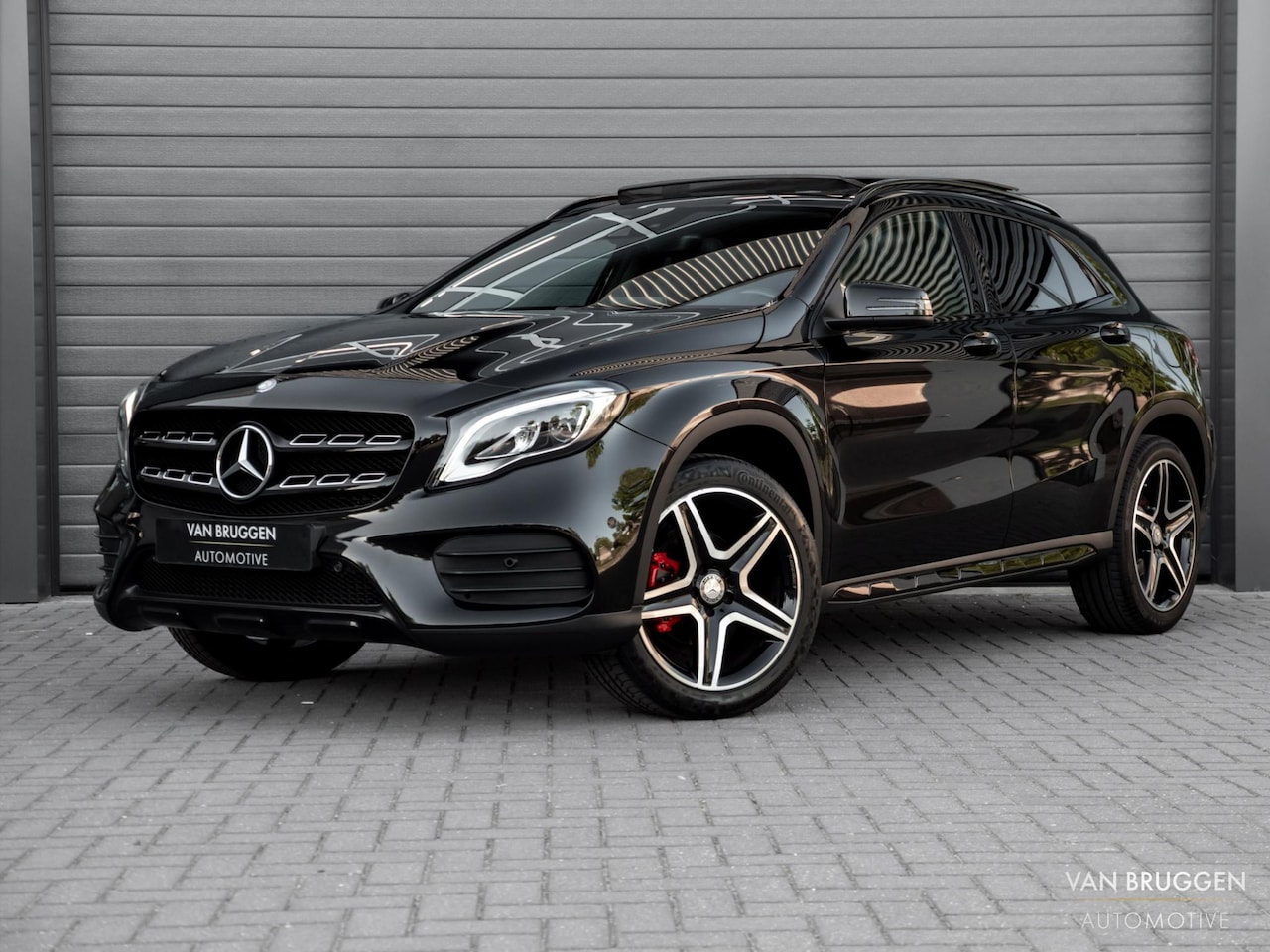 Mercedes-Benz GLA-Klasse - 200 AMG Pano Night 19" Facelift AMG LED - AutoWereld.nl