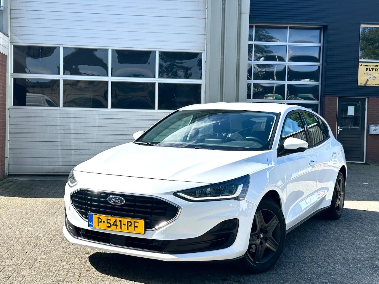 Ford Focus - 1.0 EcoBoost Hybrid Titanium Style 1.0 EcoBoost Hybrid Titanium Style - AutoWereld.nl