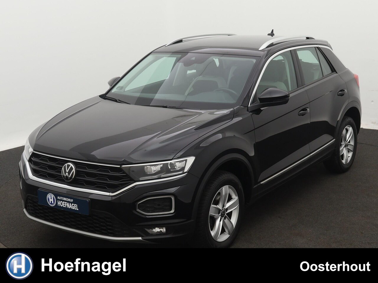 Volkswagen T-Roc - 1.5 TSI Style Automaat | Trekhaak | Camera | Adaptive Cruise Control | Stoelverwarming - AutoWereld.nl