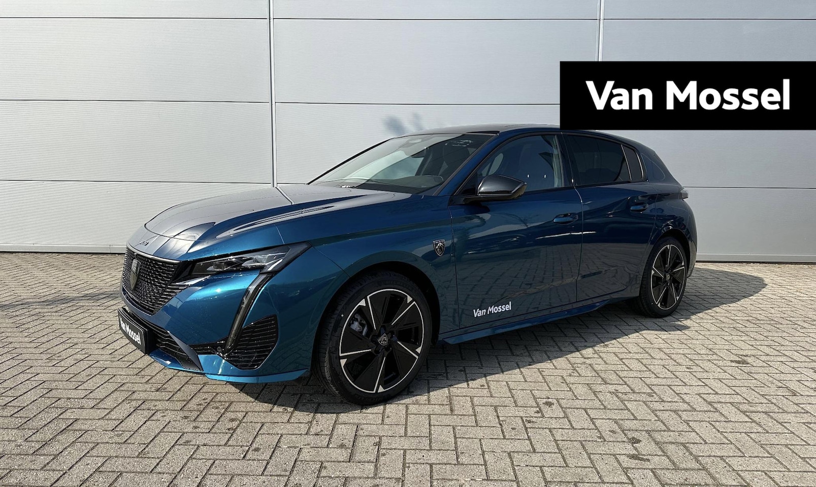 Peugeot E-308 - GT EV 54 kWh | Panoramadak | 360 camera | Verwarmde voorstoelen | Warmtepomp - AutoWereld.nl