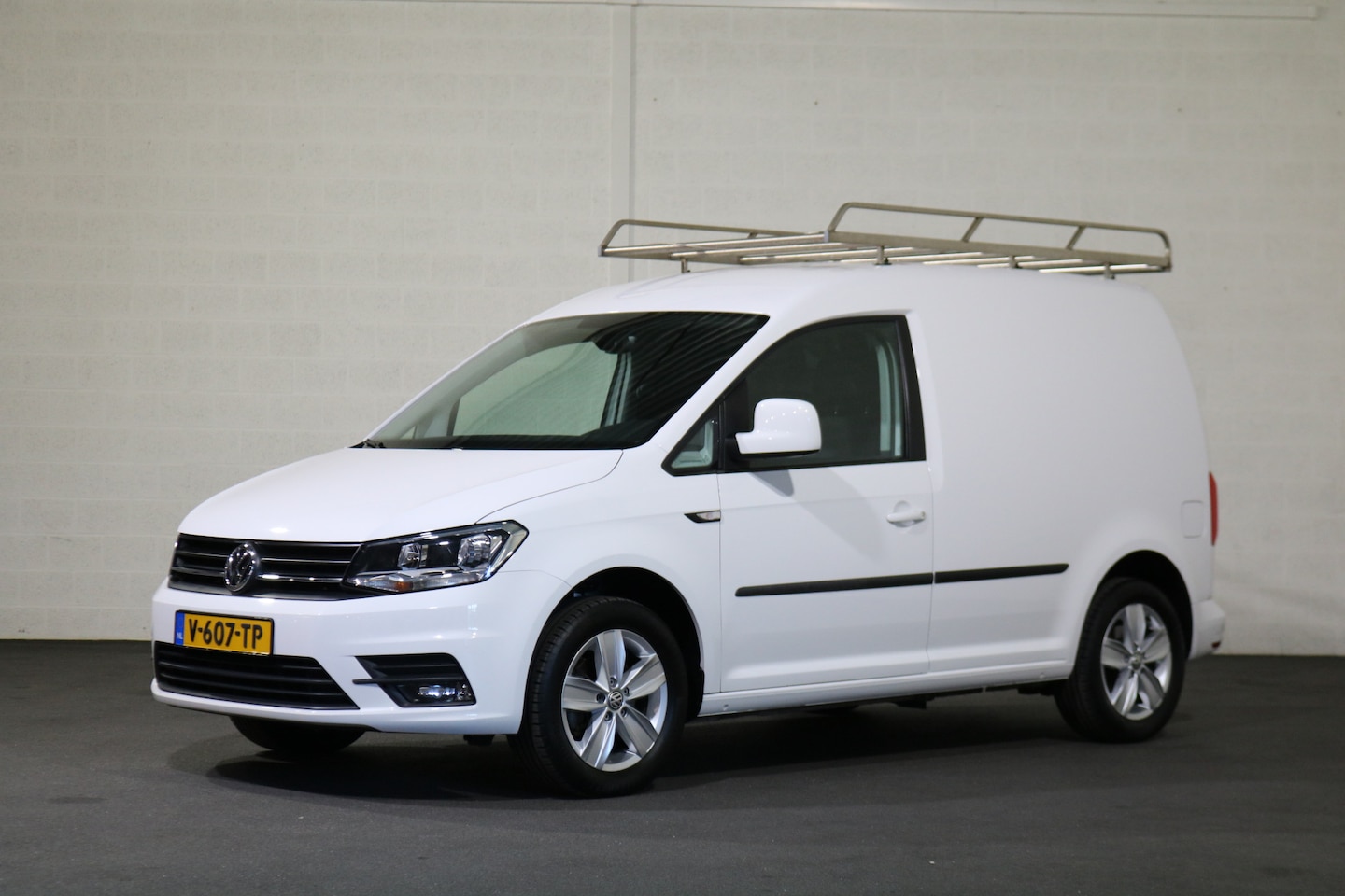 Volkswagen Caddy - 2.0 TDI L1H1 BMT Highline 2.0 TDI L1H1 BMT Highline - AutoWereld.nl