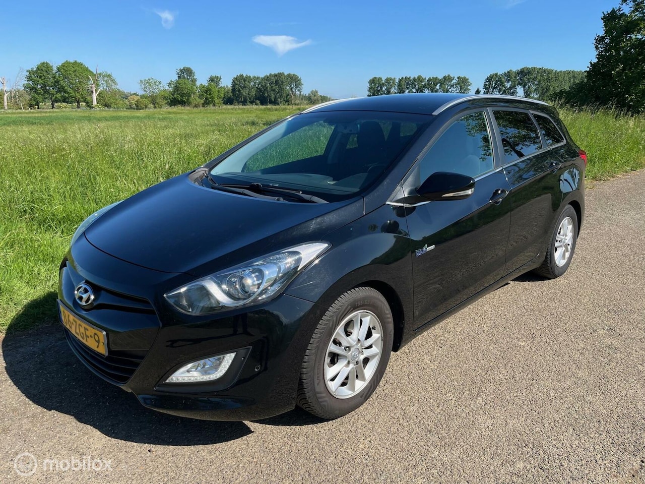 Hyundai i30 Wagon - 1.6 Vision Facelift-model (bj2012) EXPORT - AutoWereld.nl
