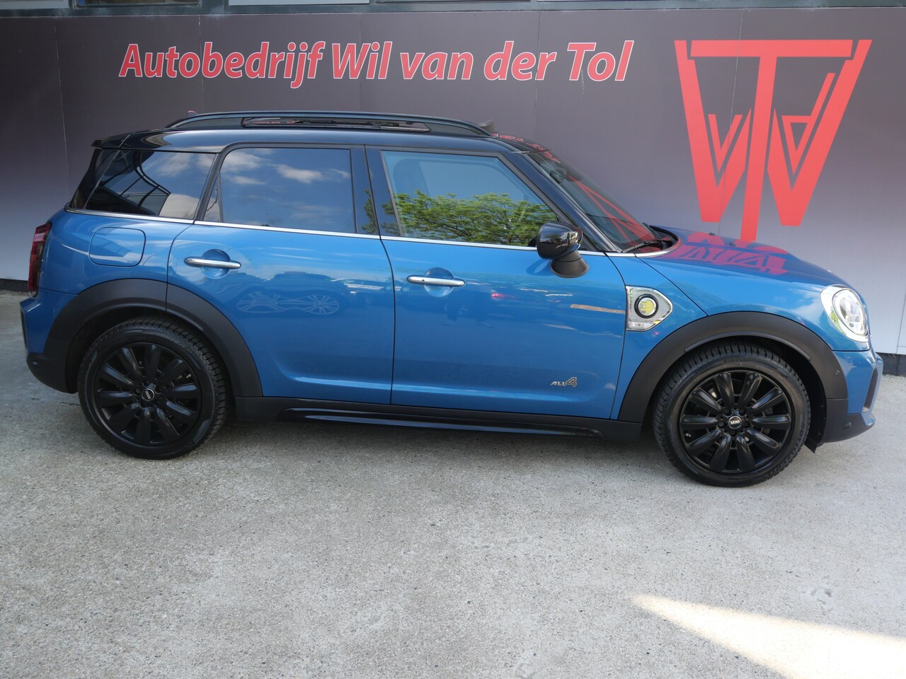 MINI Countryman - 2.0 COOPER SE ALL4 CHILI | PANORAMA | DIGI COCKPIT | LEER | H/K | BTW AUTO!! - AutoWereld.nl