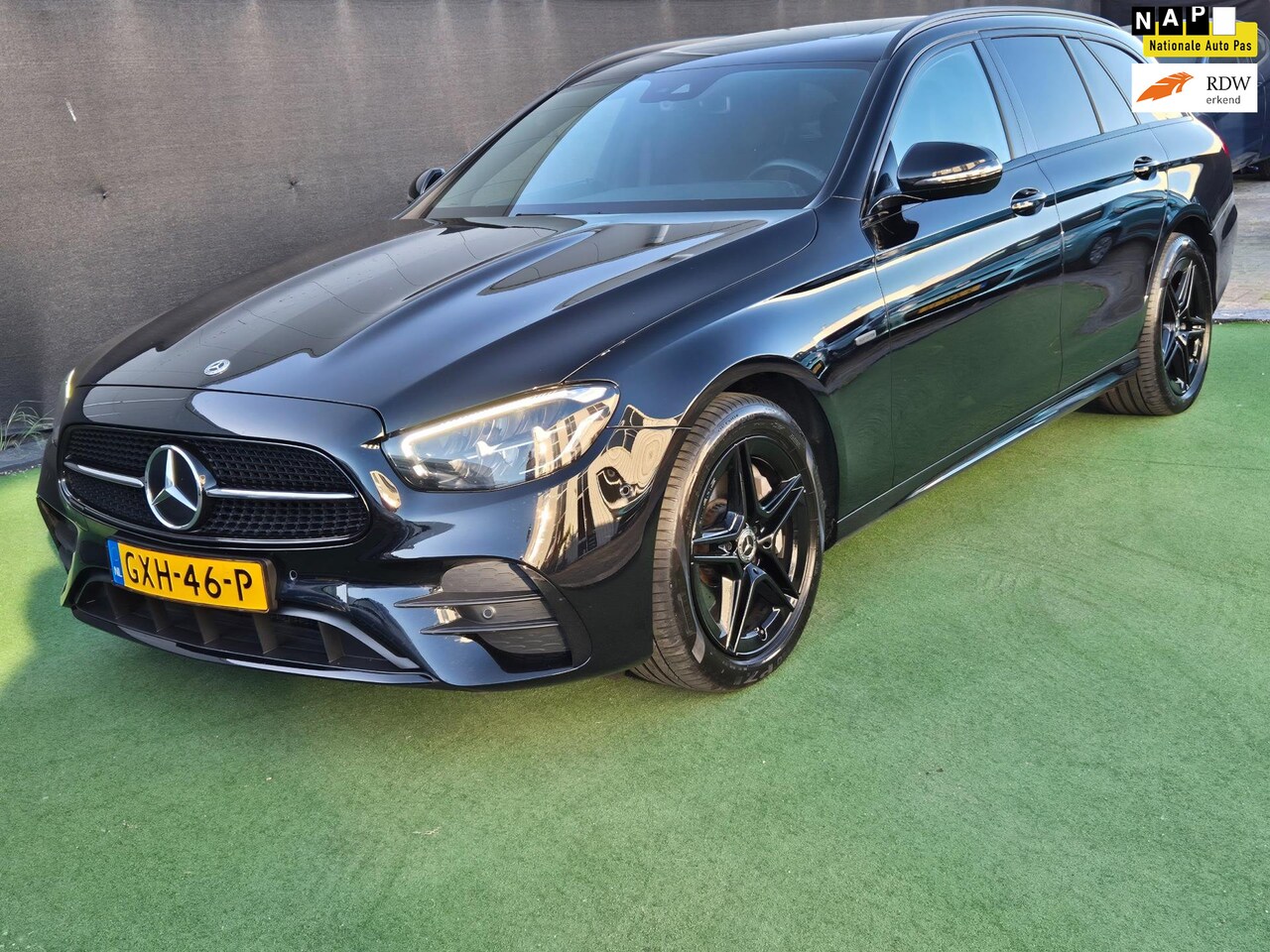 Mercedes-Benz E-klasse Estate - 300 de AMG NIGHT EDITION ! - AutoWereld.nl