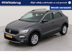 Volkswagen T-Roc - 1.0 TSI Style / Metallic/ Airco/ Navi/ Parkeersensoren/ 16 lmv/