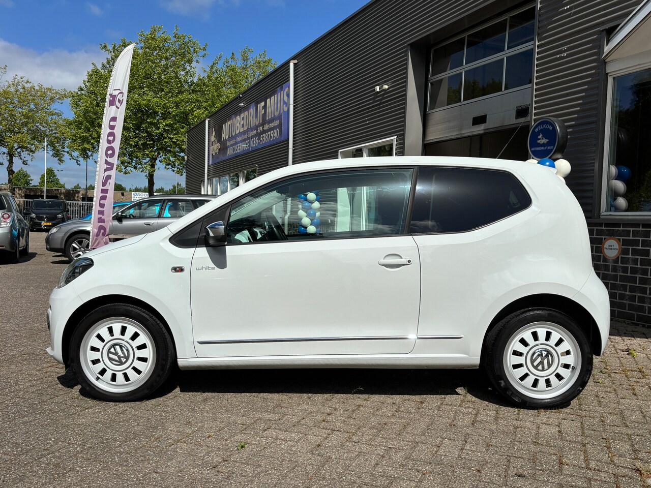 Volkswagen Up! - 1.0 high up! White Up! | Org-NL auto. Airco. Lage km!