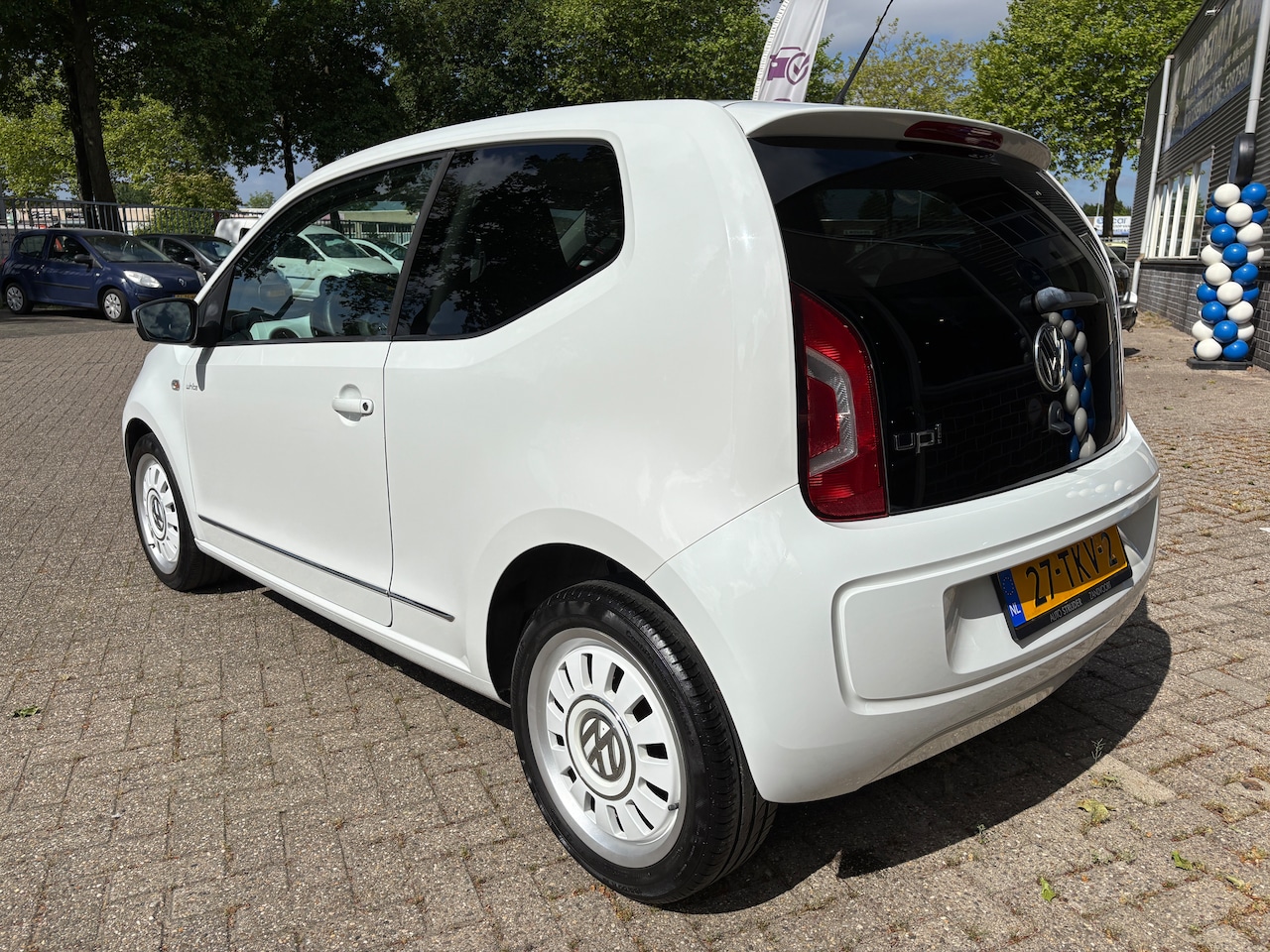 Volkswagen Up! - 1.0 high up! White Up! | Org-NL auto. Airco. Lage km!