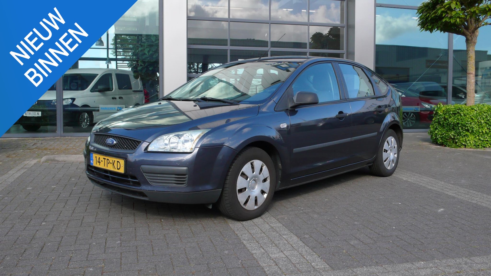 Ford Focus - 1.4-16V Ambiente | Airco | Trekhaak | APK tot 05-26 - AutoWereld.nl