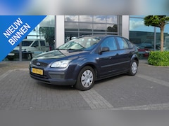 Ford Focus - 1.4-16V Ambiente | Airco | Trekhaak | APK tot 05-26