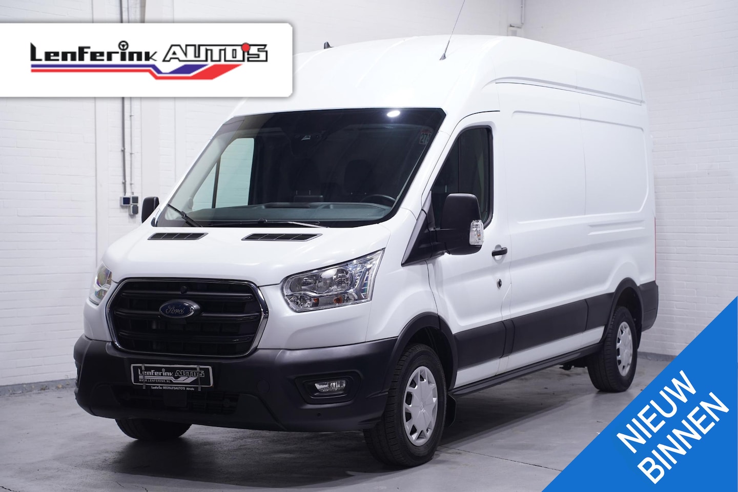 Ford Transit - 2.0 TDCi 130 pk L3H3 Navi, Camera, DAB+ Dodehoek Assist, Lane Assist, PDC V+A, 3-Zits - AutoWereld.nl