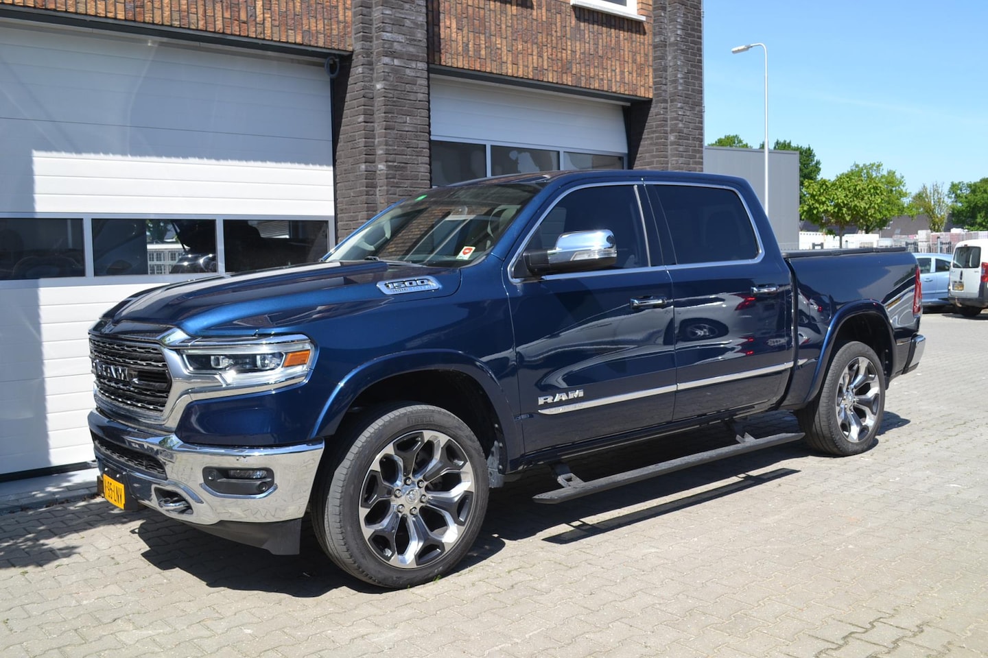 Dodge Ram 1500 - 5.7 V8 Crew Cab Limited 10th anniversary edition. Vol opties - AutoWereld.nl