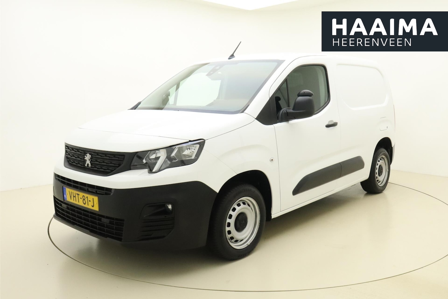 Peugeot Partner - 1.5 BlueHDI Premium 75 PK | Handgeschakeld | 2-zits | Airco | Elektrische ramen | Cruise C - AutoWereld.nl