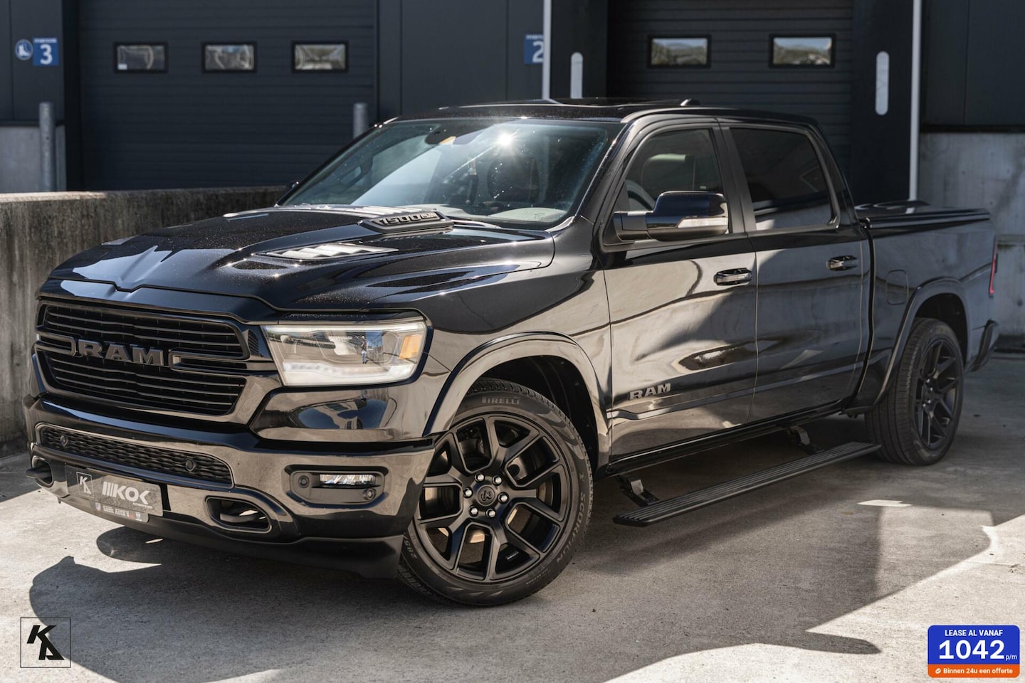 Dodge Ram 1500 - 4X4 5.7 V8 4x4 Crew Cab Laramie - AutoWereld.nl