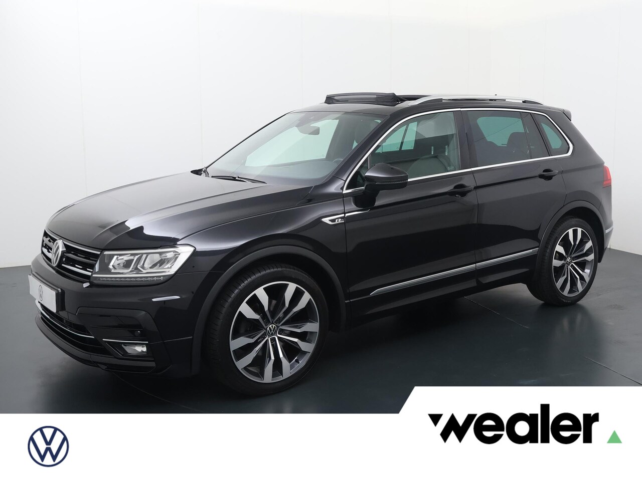 Volkswagen Tiguan - 1.5 TSI ACT Highline Business R | 150 PK | Automaat | Trekhaak wegklapbaar | Panoramadak | - AutoWereld.nl