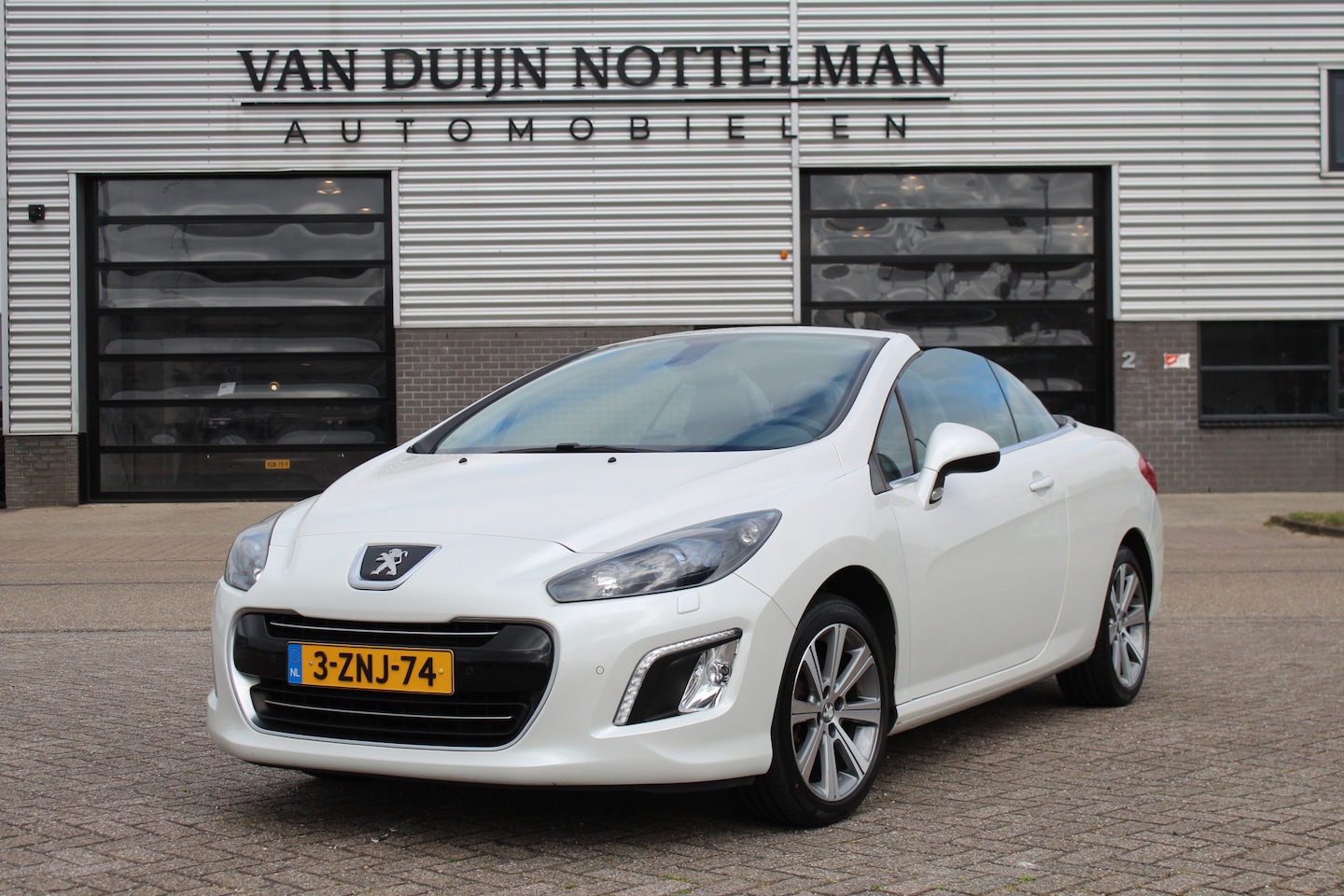 Peugeot 308 CC - 1.6 THP Roland Garros / Leer / Navigatie / Stoelverwarming - AutoWereld.nl
