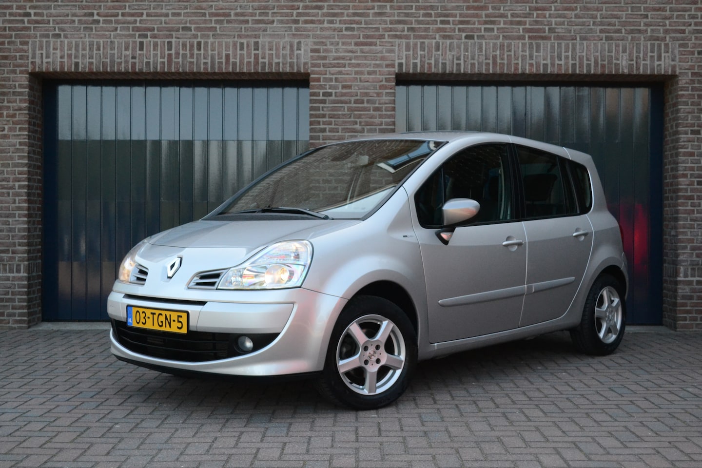 Renault Grand Modus - 1.2 TCE Night & Day | Trekhaak | Achteruitrijcamera | Airco/Clima | NAP - AutoWereld.nl