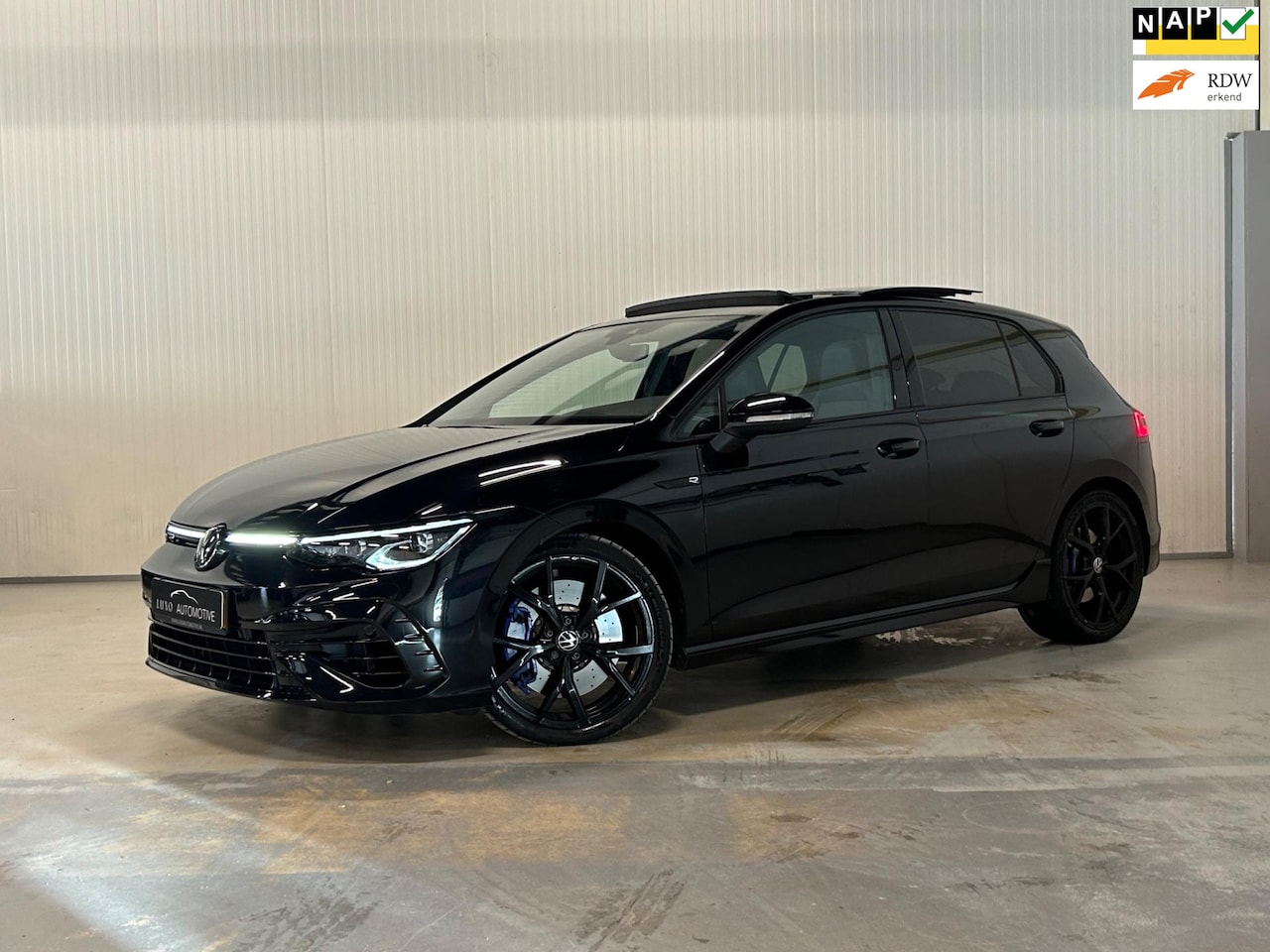 Volkswagen Golf - 2.0 TSI R 4Motion | AKRAPOVIC | PANO | IQ LIGHTS | BLACK PACK - AutoWereld.nl