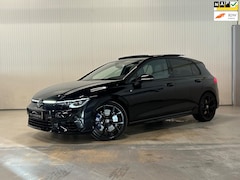 Volkswagen Golf - 2.0 TSI R 4Motion | AKRAPOVIC | PANO | IQ LIGHTS | BLACK PACK
