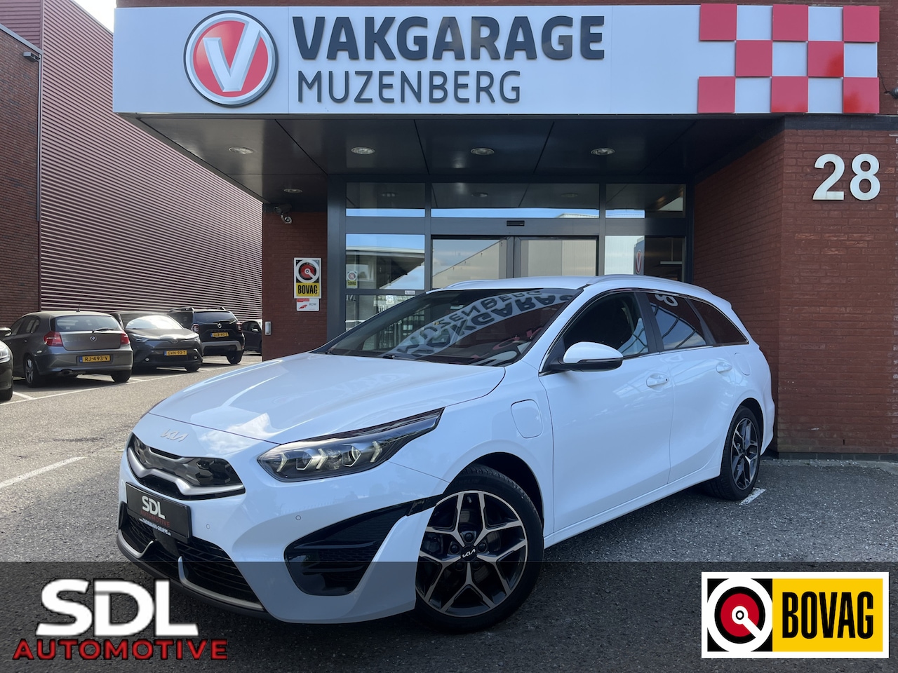 Kia Cee'd Sportswagon - Ceed 1.6 GDI PHEV DynamicPlusLine // DODEHOEK // ELEK. KLEP // NAVI+CARPLAY // SENSOREN+CA - AutoWereld.nl