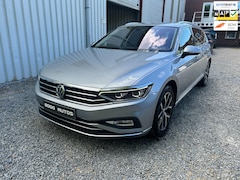 Volkswagen Passat Variant - 1.6 TDI Highline Leer Matrix Massag BTW