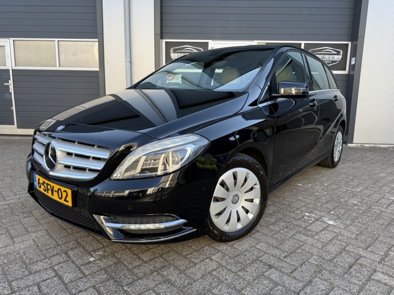 Mercedes-Benz B-klasse - 200 Ambition Leer Cruise Stoelverwarming Led PDC Navi Nederlands - AutoWereld.nl
