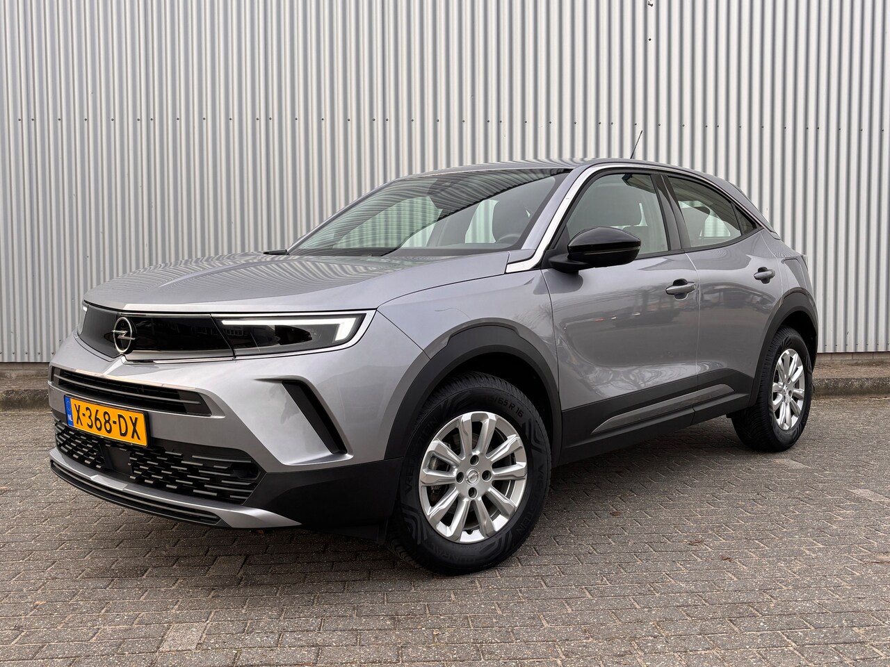 Opel Mokka - 1.2 100PK | Achteruitrijcamera | 16 inch LMV | Parkeersensoren Achter | Airco | Achteruitr - AutoWereld.nl