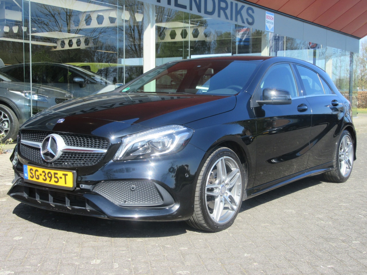 Mercedes-Benz A-klasse - 180 Ambition AMG Styling , LED, NAVI, PDC (occasion) - AutoWereld.nl