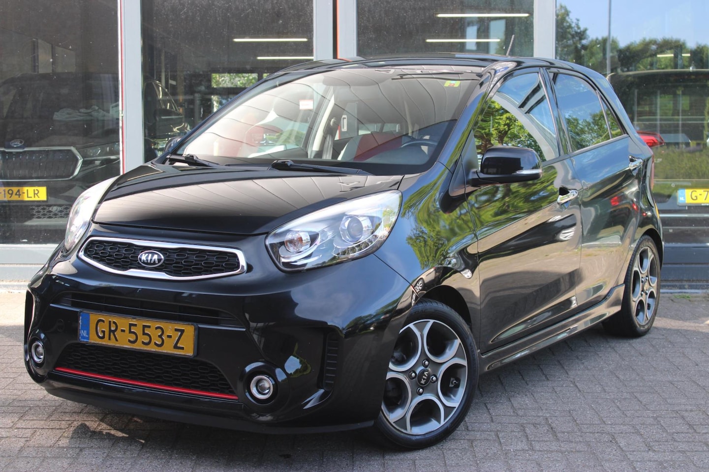 Kia Picanto - 1.2 CVVT SportsLine | Stoelverwarming | Trekhaak | Cruise Control | ACC | Telefoonvoorbere - AutoWereld.nl