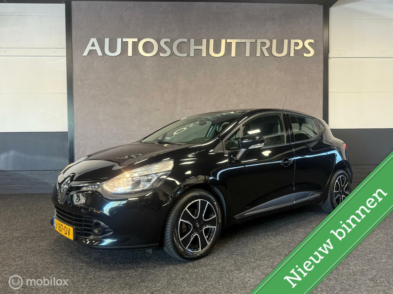 Renault Clio - 1.2 16V 5 DEURS / AIRCO / NAVI / LED / LMV / TREKHAAK - AutoWereld.nl