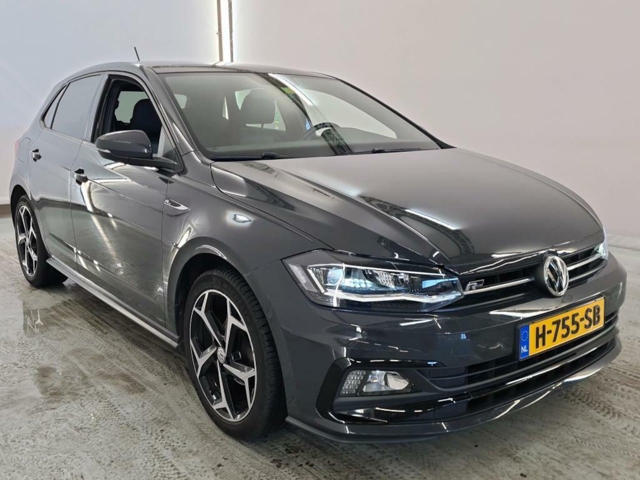 Volkswagen Polo - 1.0 TSI 2x R-Line Pano Virtual Carplay NAP - AutoWereld.nl