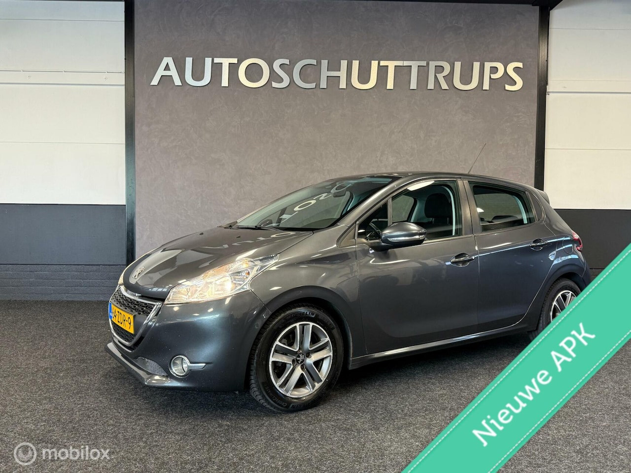 Peugeot 208 - 1.6 e-HDi Blue Lease 5 DEURS / AIRCO / NAVI / CRUISE - AutoWereld.nl