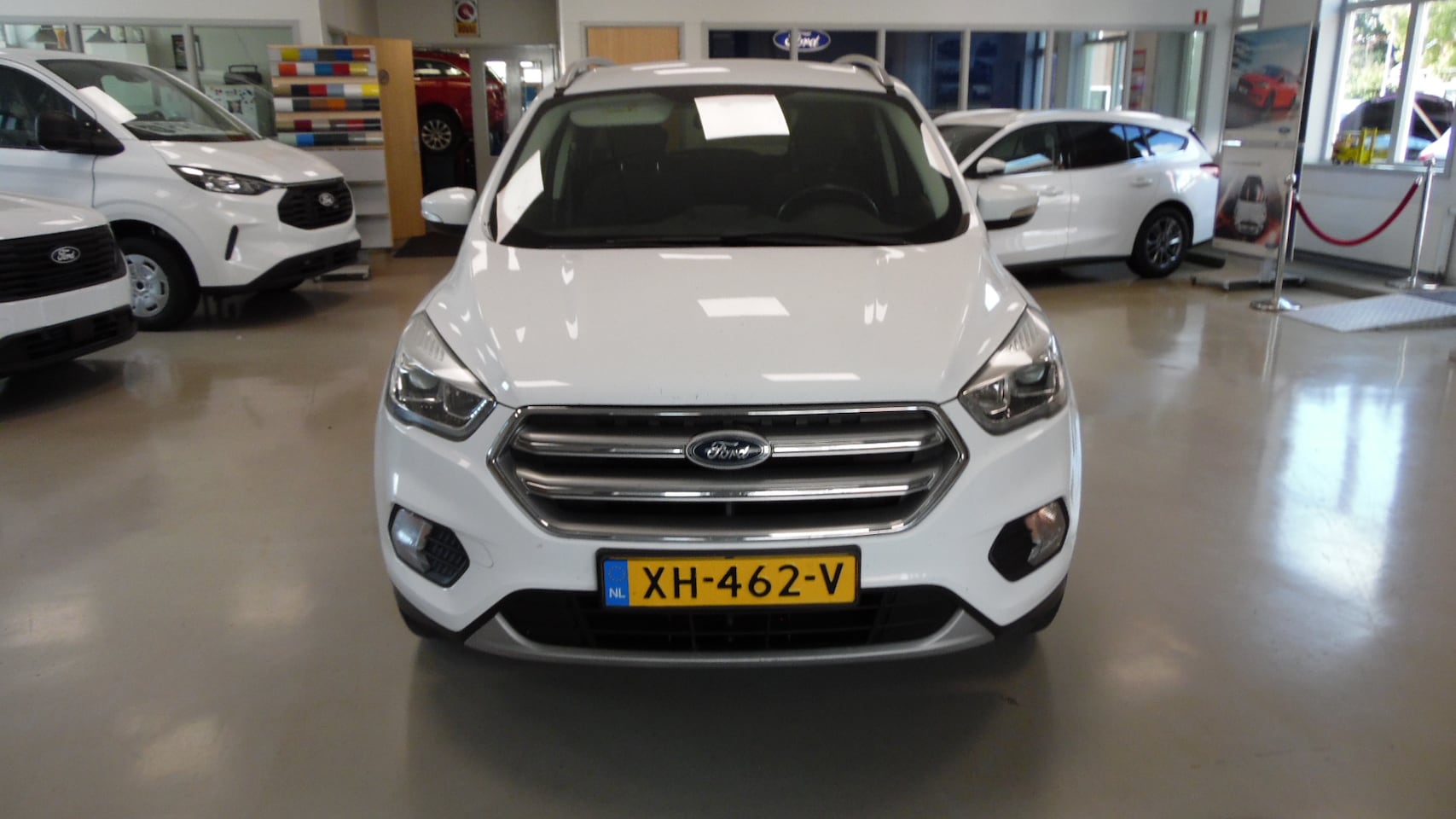 Ford Kuga - 1.5 EcoBoost 120pk 2WD Trend Edition - AutoWereld.nl