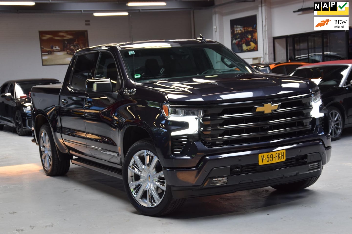 Chevrolet Silverado - CHEVROLET 1500 V8 6.2ltr LPG Panorama-dak BPM-vrij Apple Car Play 2023 - AutoWereld.nl