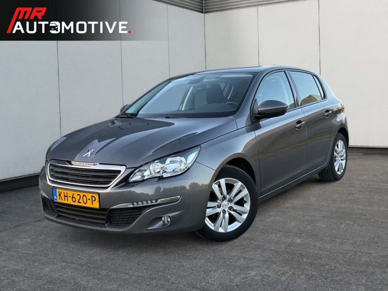 Peugeot 308 - 1.2 Puretech - Panoramadak, Navi, Clima - AutoWereld.nl