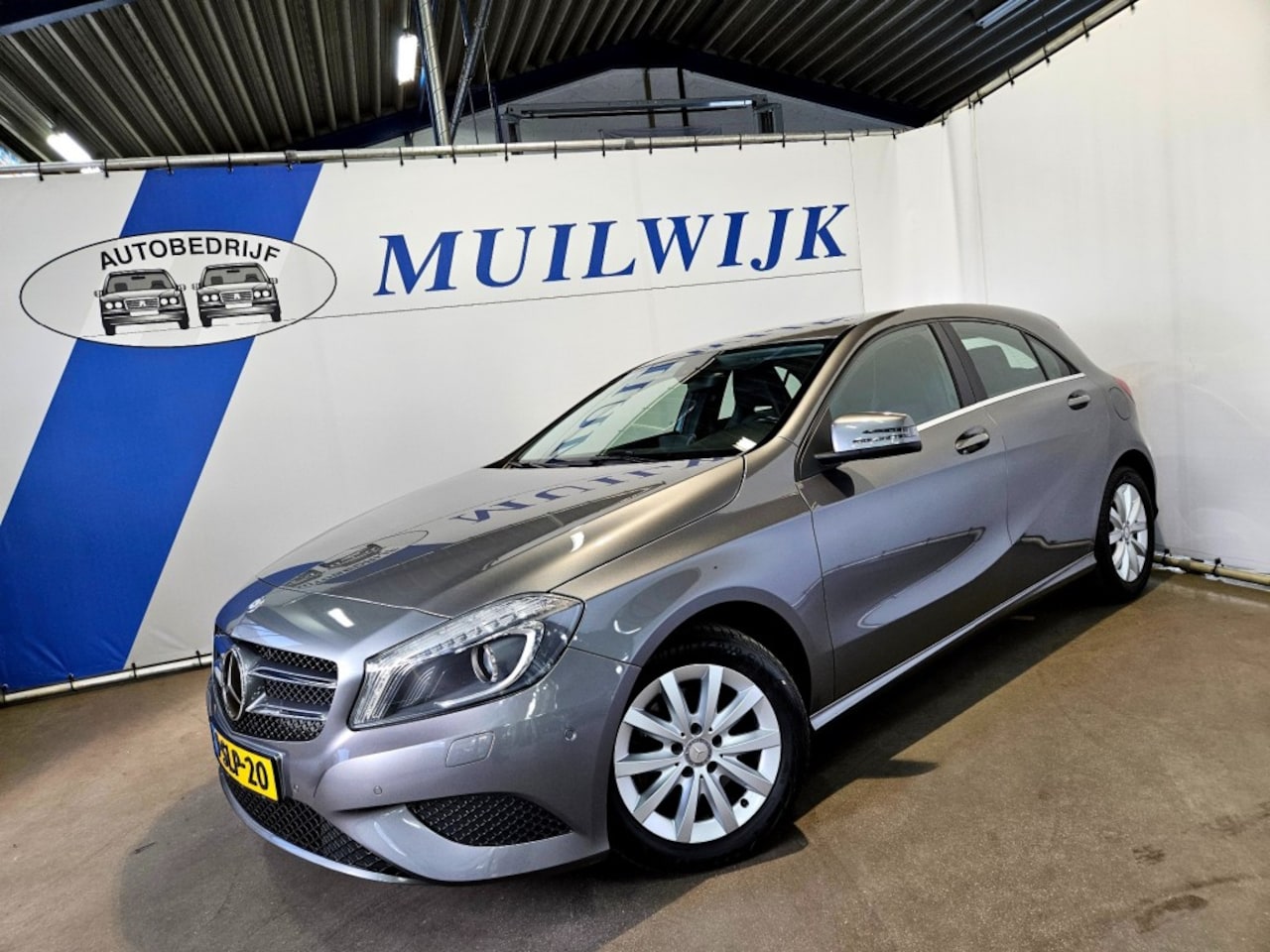 Mercedes-Benz A-klasse - 180 Ambition / Navi / Xenon / LED / NL Auto - AutoWereld.nl