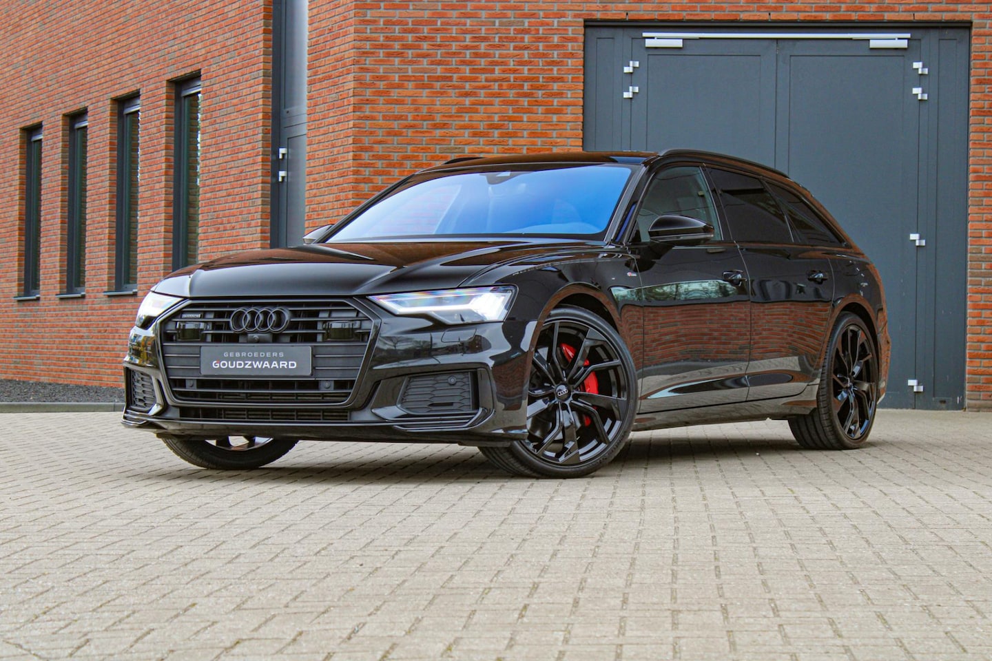 Audi A6 Avant - 55 TFSI e quattro Competition S-line | RS-zetels | Pano | B&O | Trekhaak elek. - AutoWereld.nl