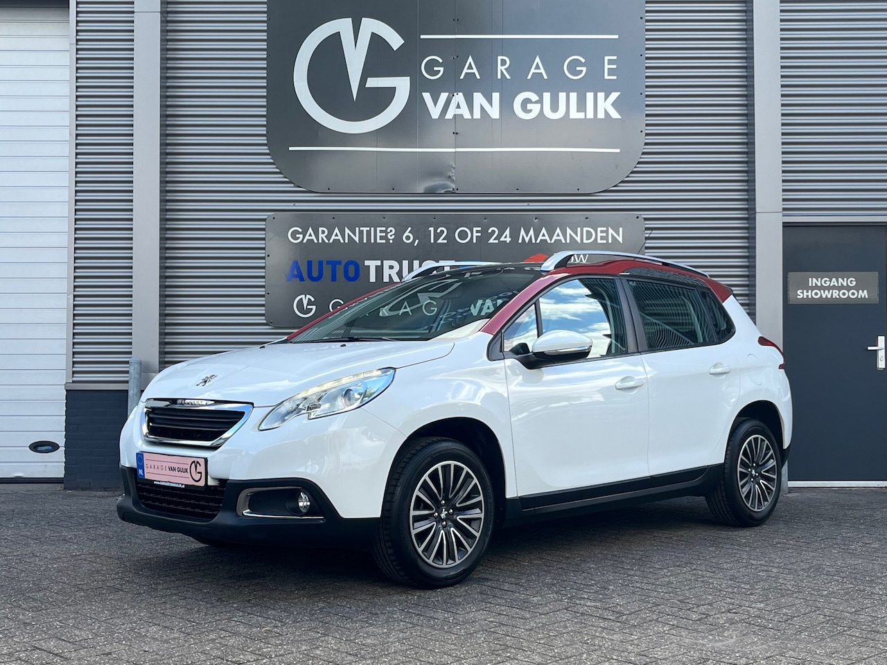 Peugeot 2008 - 1.2 82PK PureTech Automaat,Navi,Clima,Cruise,Panoramadak,Isofix,Bluetooth,TwoTone, - AutoWereld.nl