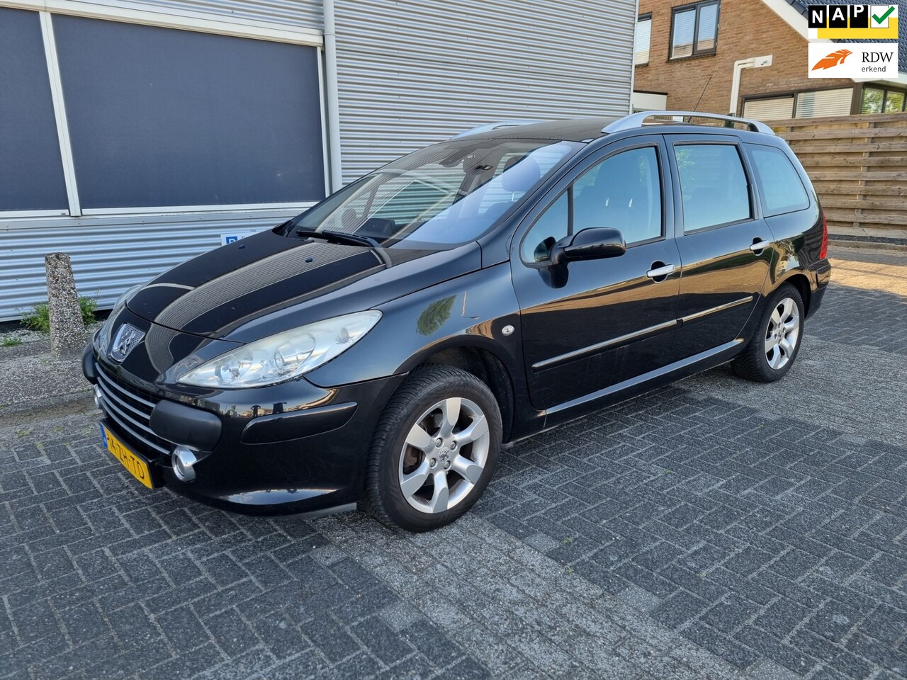 Peugeot 307 SW - 1.6-16V Premium Panoramadak! Navi! Bj:2008 NAP! - AutoWereld.nl