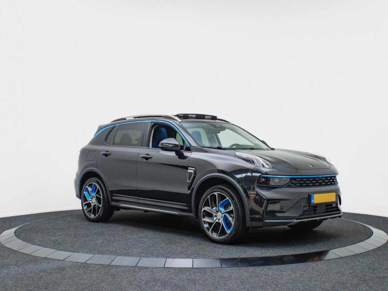 Lynk & Co 01 - 1.5 | Facelift | 360° camera | Panoramadak - AutoWereld.nl
