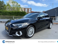 Audi A3 Sportback - 30 110PK S-Tronic TFSI Business edition | ACC | Climate Control | Sportstoelen | Schuif-ka