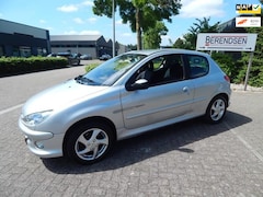 Peugeot 206 - 1.6-16V Quiksilver