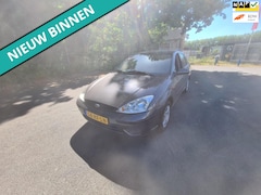 Ford Focus - 1.6-16V Ambiente LEUKE AUTO ZO WEG PRIJSJE
