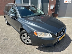 Volvo V70 - 2.0 Kinetic / PDC / Airco / Cruise / Clima
