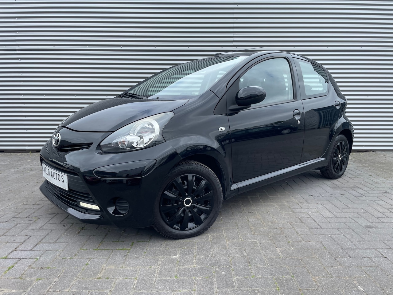 Toyota Aygo - 1.0 VVT-i bouwjaar 2013 met navi / airco / led - AutoWereld.nl