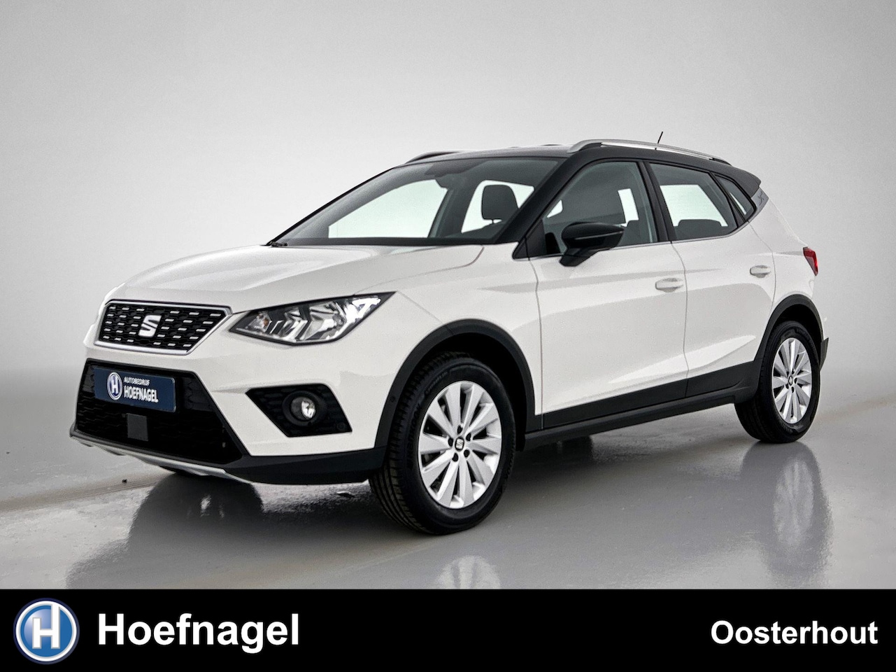 Seat Arona - 1.0 TSI Style Business Intense Automaat | Navigatie | Stoelverwarming | Camera | Parkeerse - AutoWereld.nl