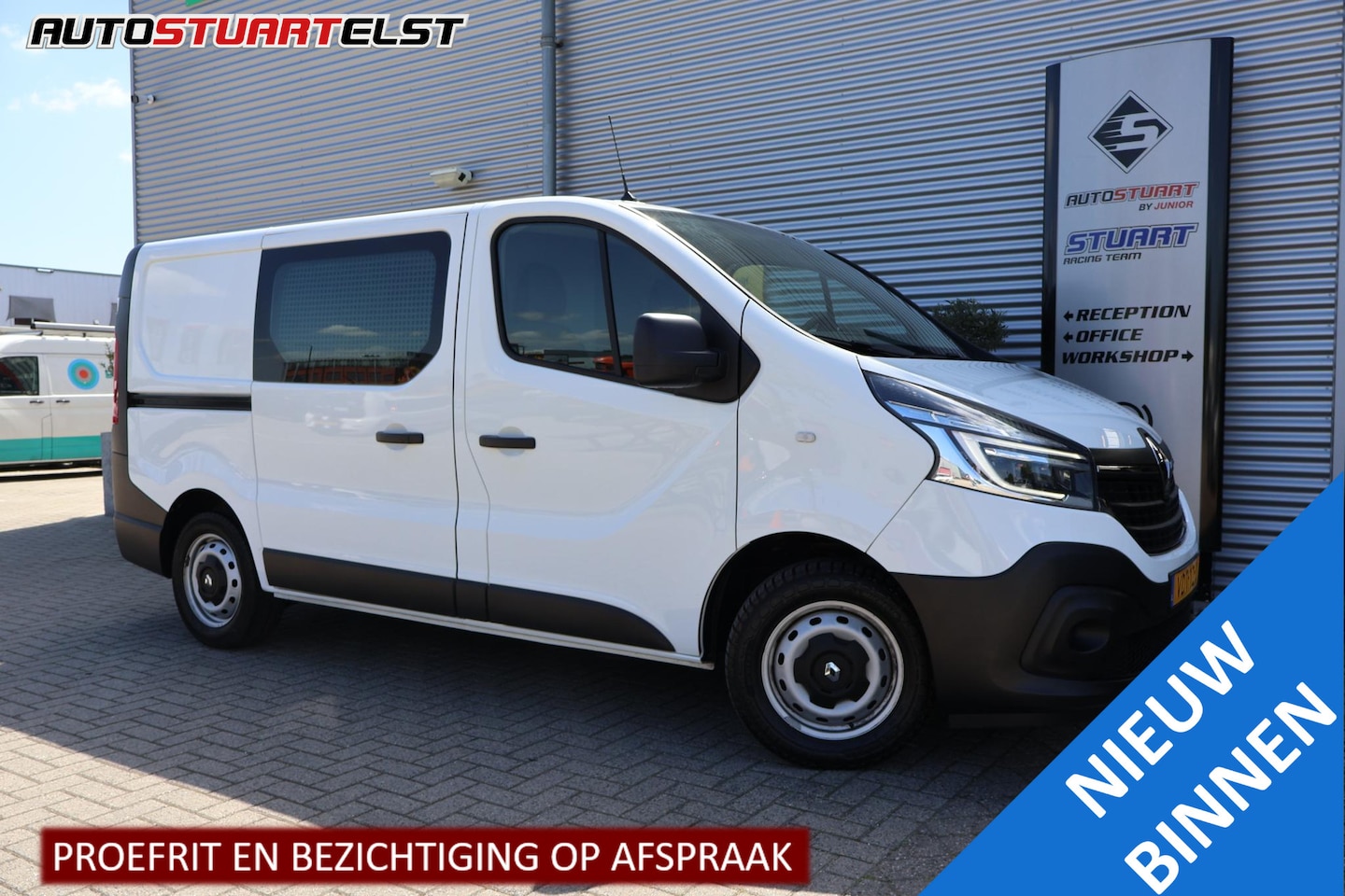 Renault Trafic - 2.0 dCi 120 T29 L1H1 Comfort 3 Zits | Trekhaak | Led | DAB | Sensoren | Airco | Cruise | B - AutoWereld.nl