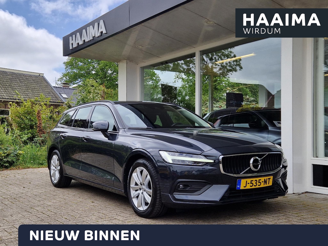 Volvo V60 - 2.0 T4 Momentum | Trekhaak | Navigatie | Achteruitrijd Camera | Stoelverwarming | Climate - AutoWereld.nl