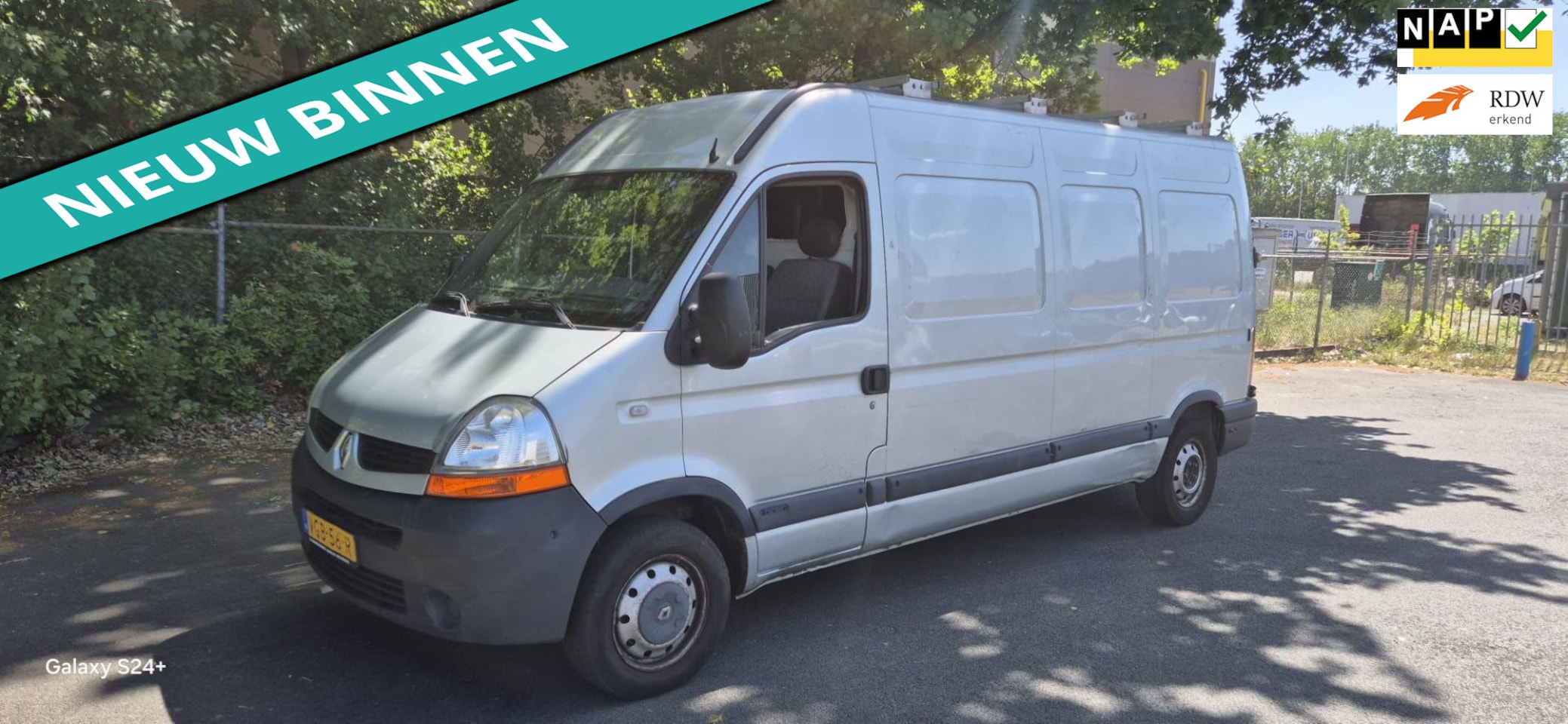 Renault Master - T35 2.5 DCI 3 X LANG 2 X HOOG KOMT ZO UIT HET WERK - AutoWereld.nl