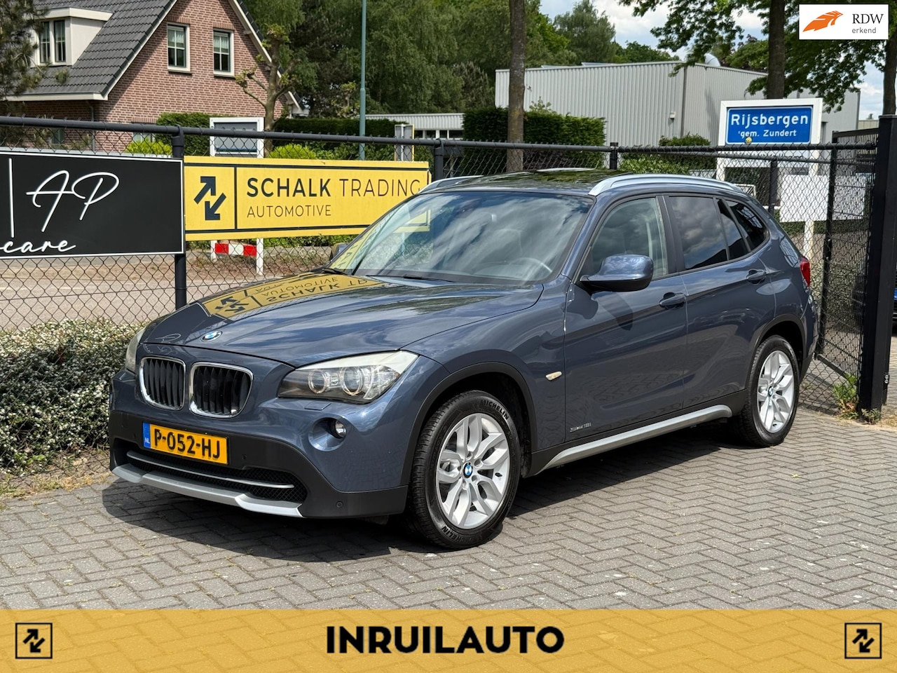 BMW X1 - SDrive18i|Pano|Sportstoelen|Stoelverwarming|Trekhaak - AutoWereld.nl